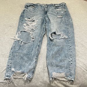 AE distressed Mom jeans